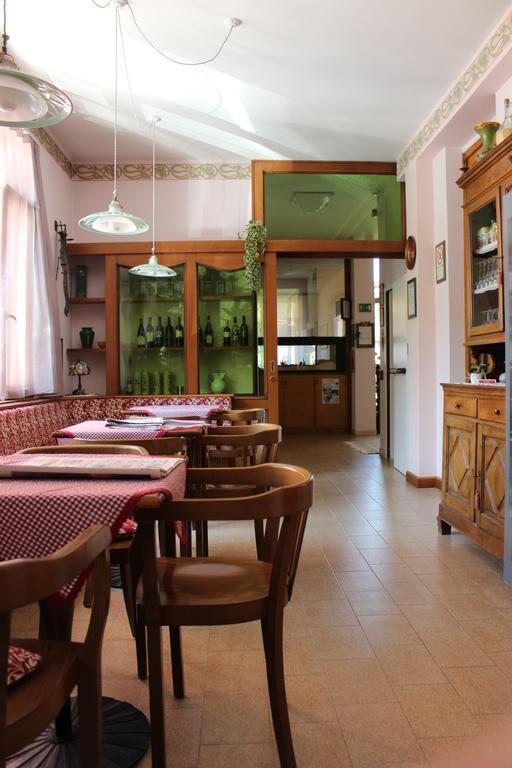 Albergo Al Castello Recoaro Terme Exterior photo